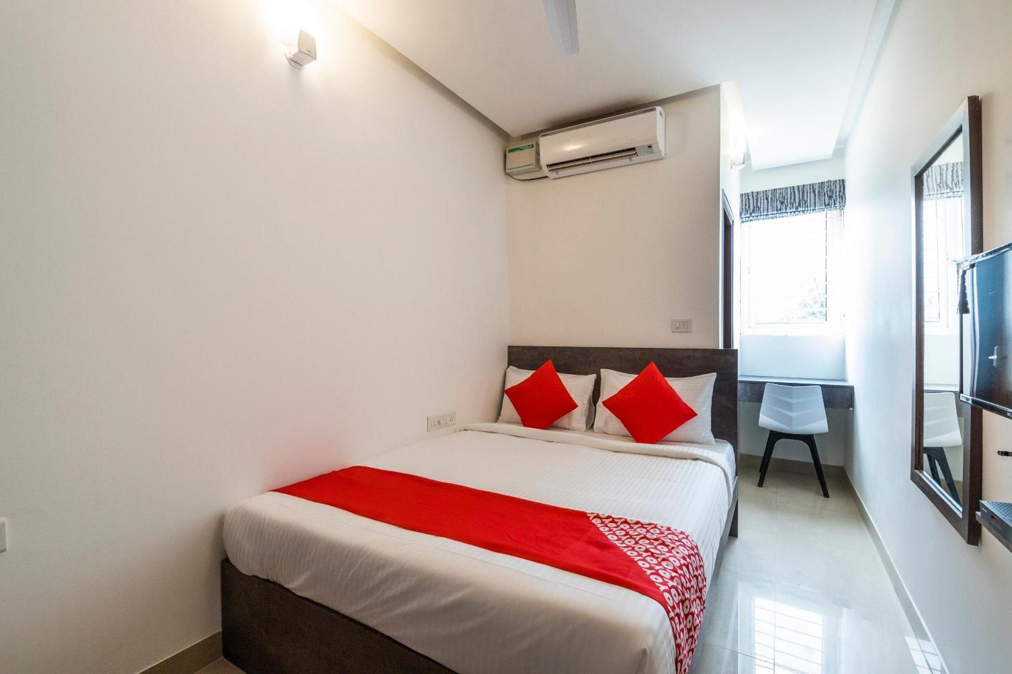 Super Townhouse Hebbal Hotel Бангалор Екстериор снимка