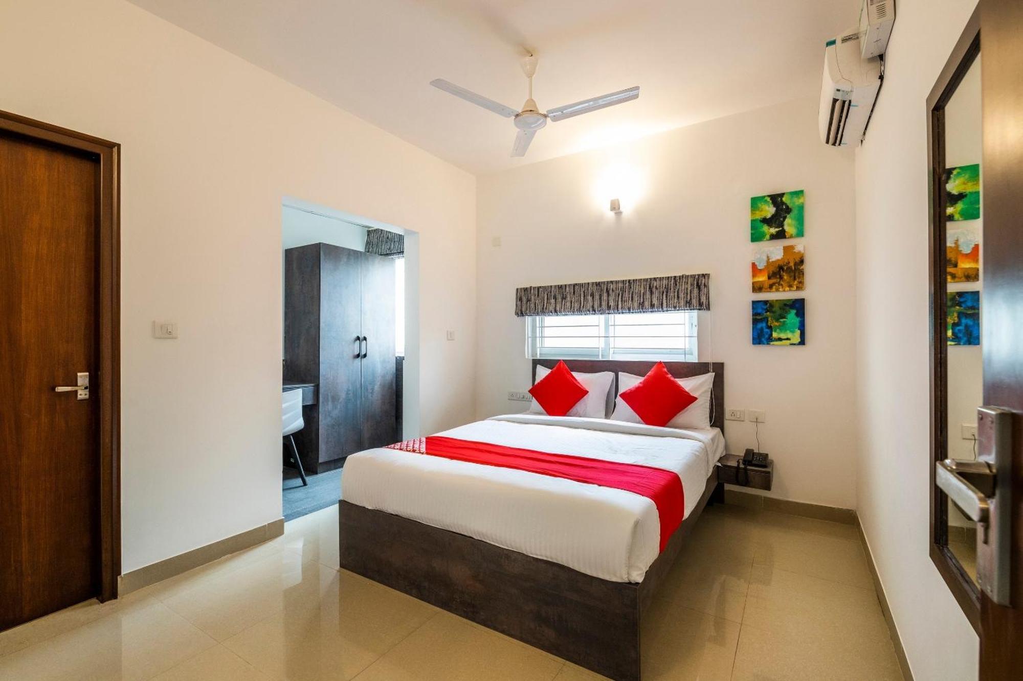 Super Townhouse Hebbal Hotel Бангалор Екстериор снимка